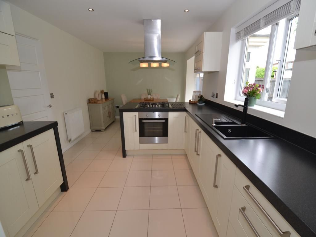 Property photo 3 of 31