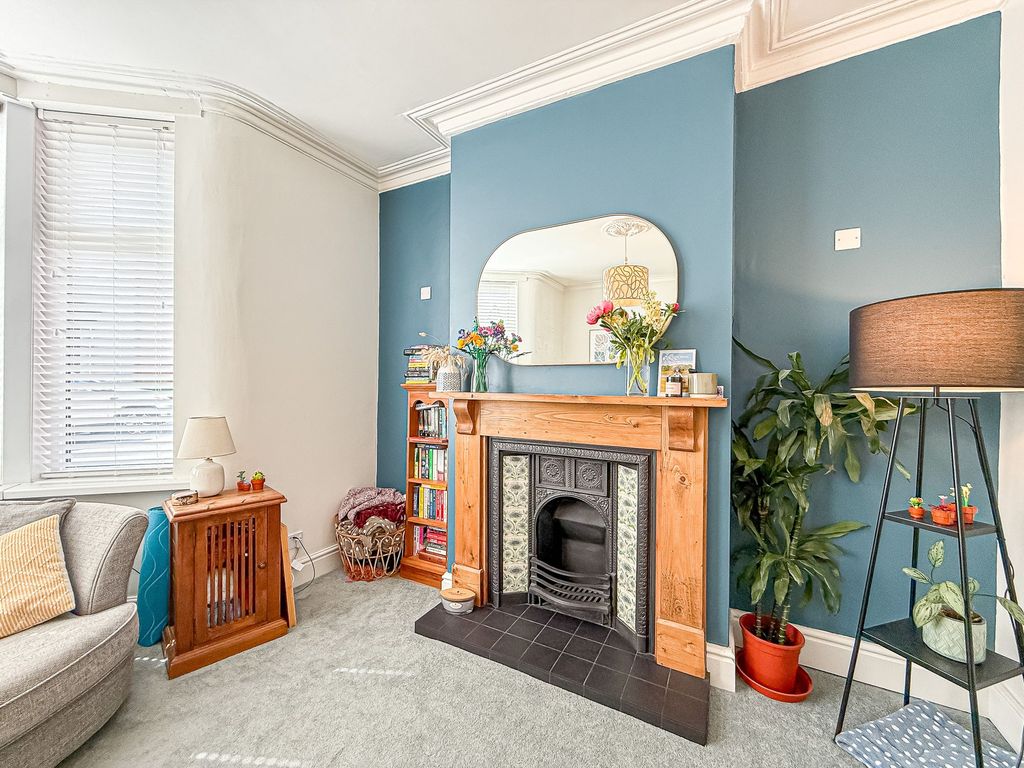 Property photo 3 of 11