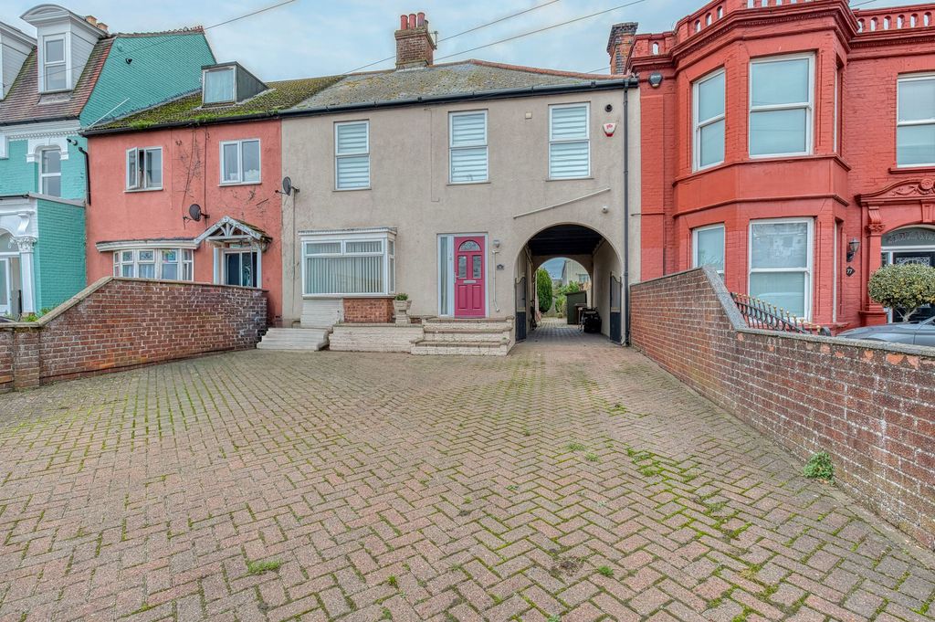 Property photo 1 of 23