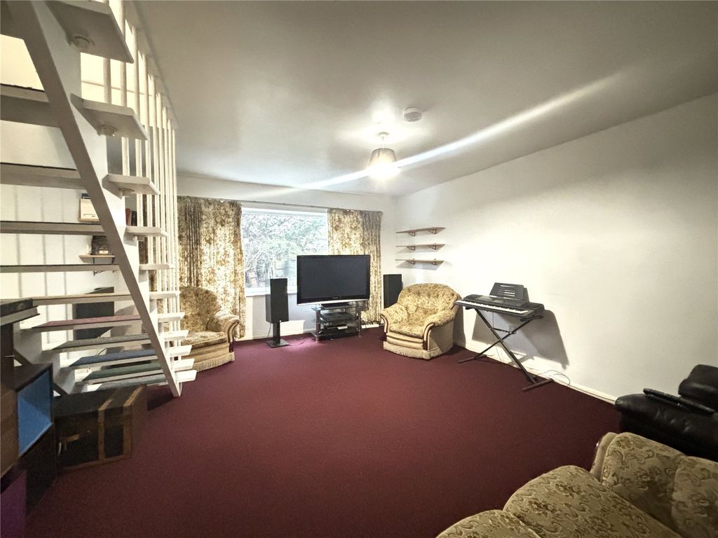Property photo 2 of 6 Picture No. 06