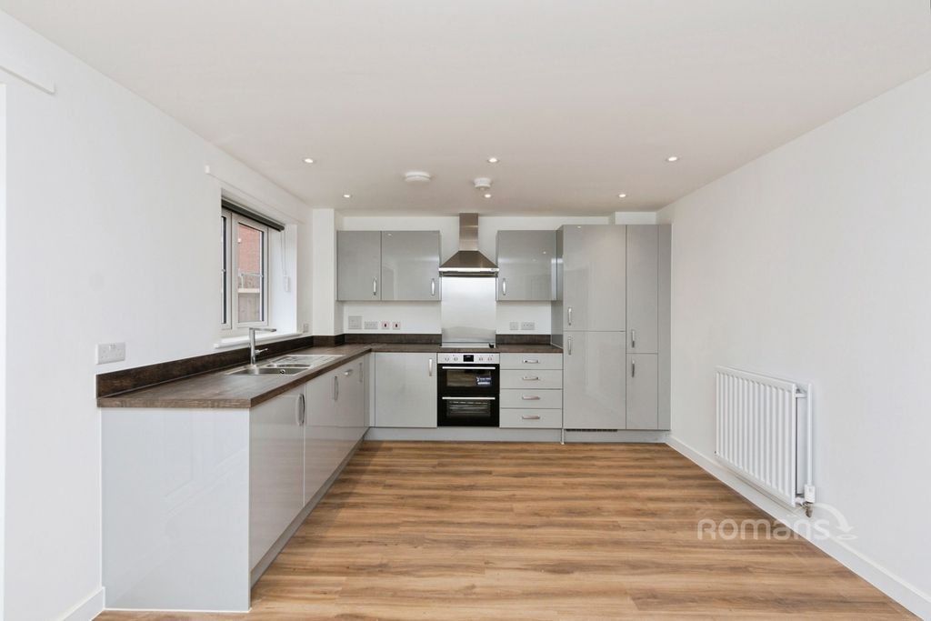 Property photo 2 of 12 Pbox-Img.Jpg