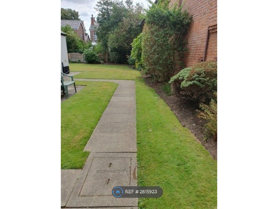 Property photo 2 of 9