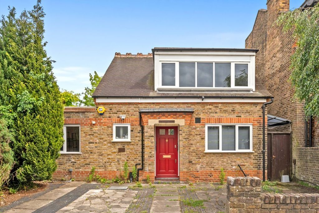 Property photo 1 of 6