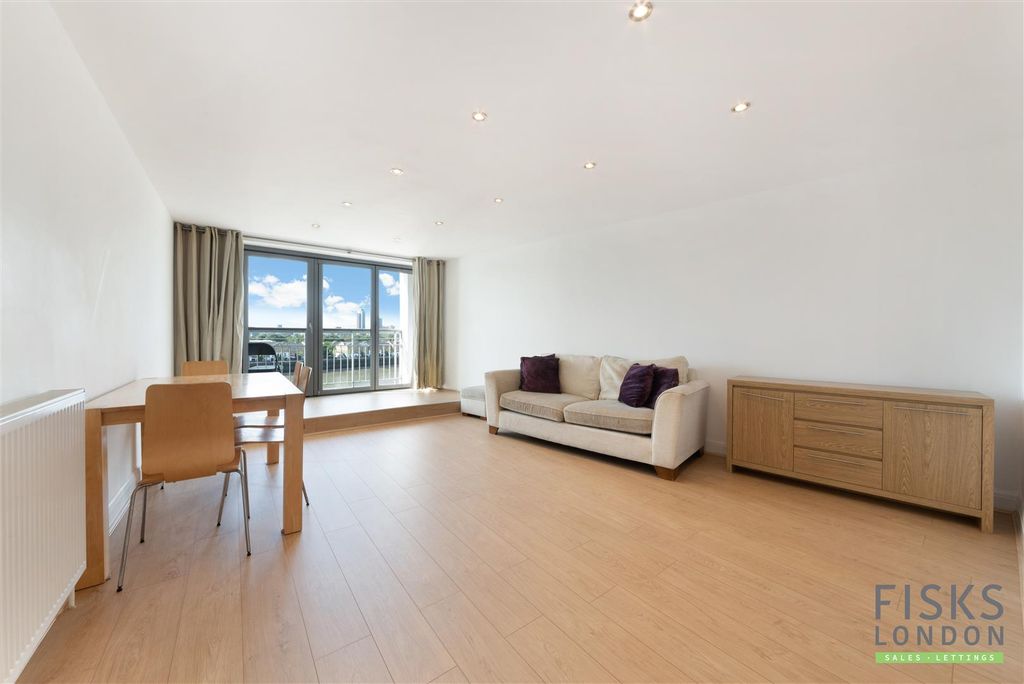 Property photo 3 of 15 Chinnocks Wharf, 36-27.Jpg