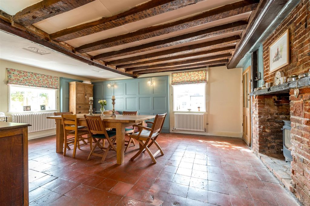 Property photo 3 of 22