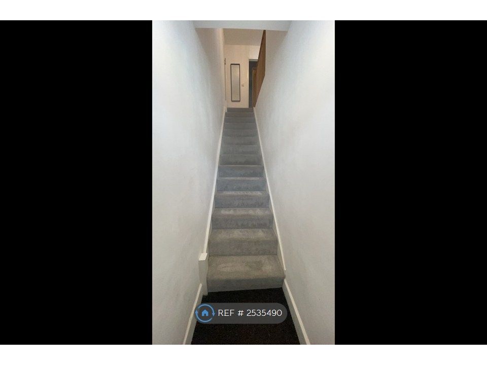 Property photo 3 of 14 Stairs