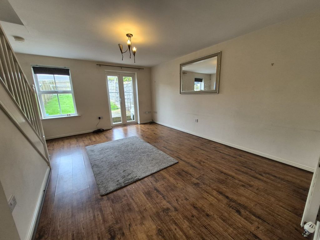 Property photo 3 of 12 Picture No. 12