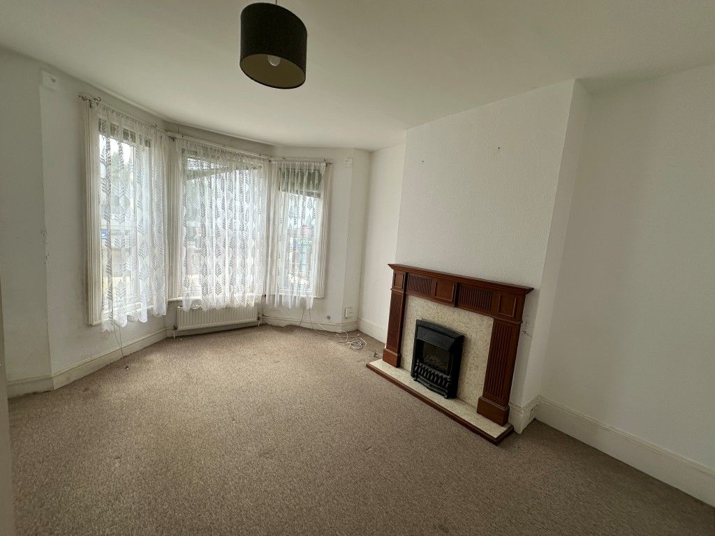 Property photo 2 of 10 Living Room