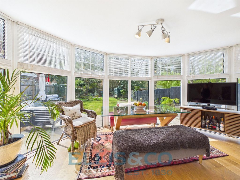 Property photo 3 of 16 Picture No. 30