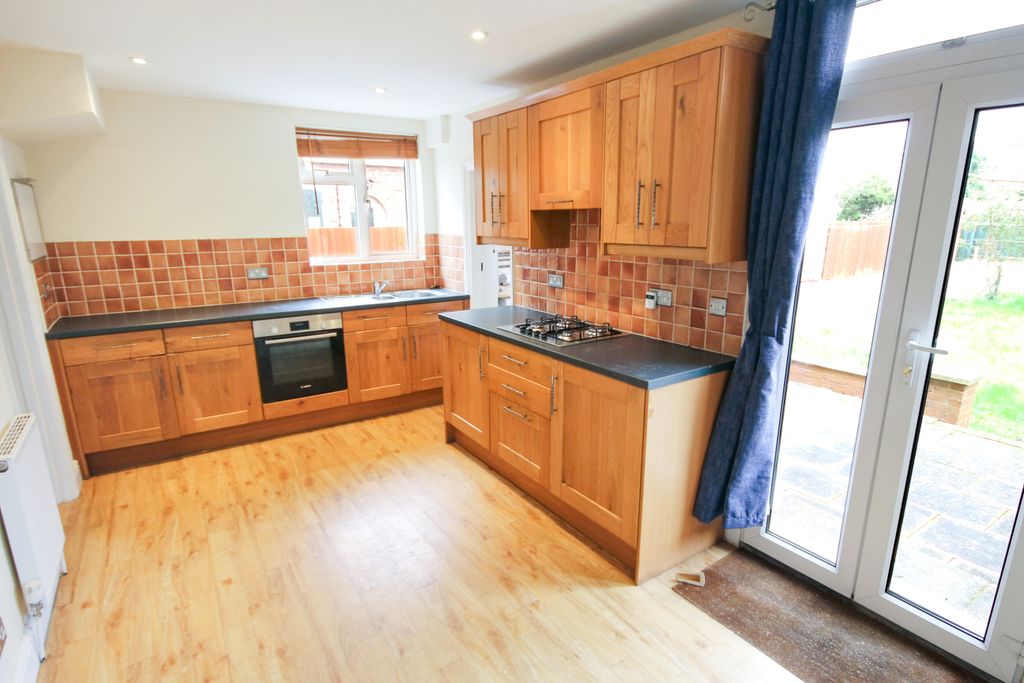 Property photo 3 of 13 Img_6022