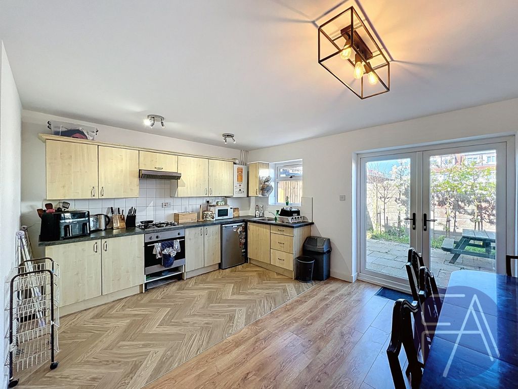 Property photo 3 of 13 5089845