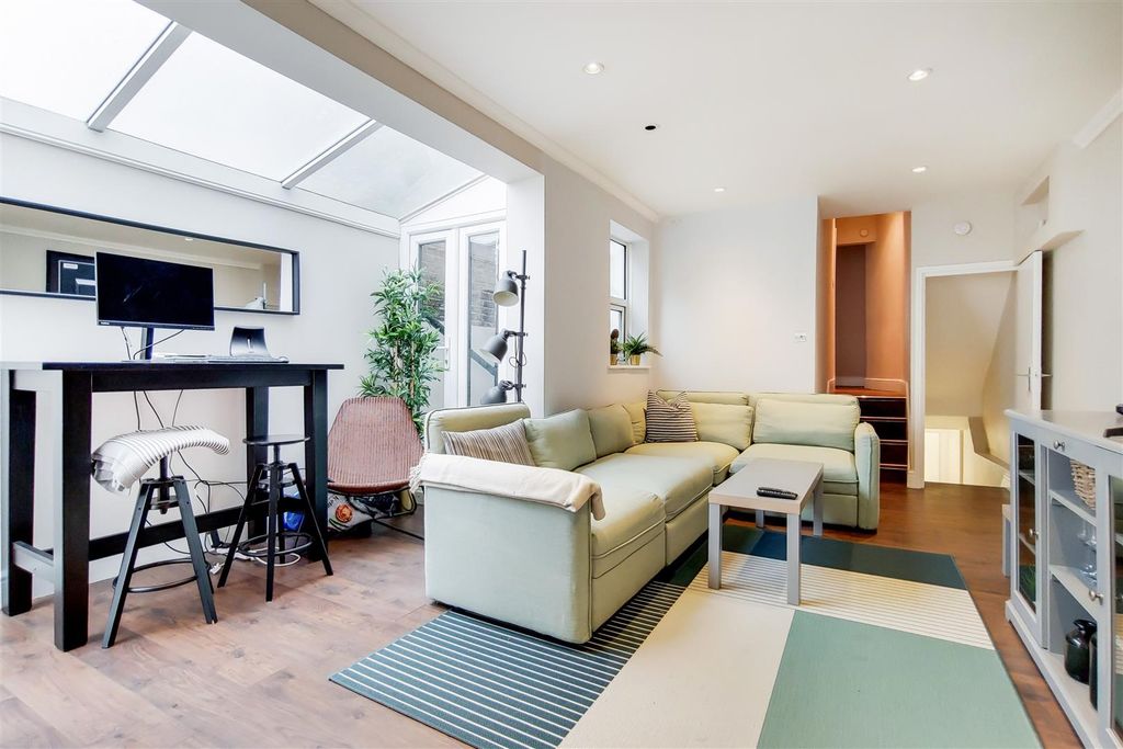 Property photo 2 of 12 2 - Kitchen-Reception-3.Jpg