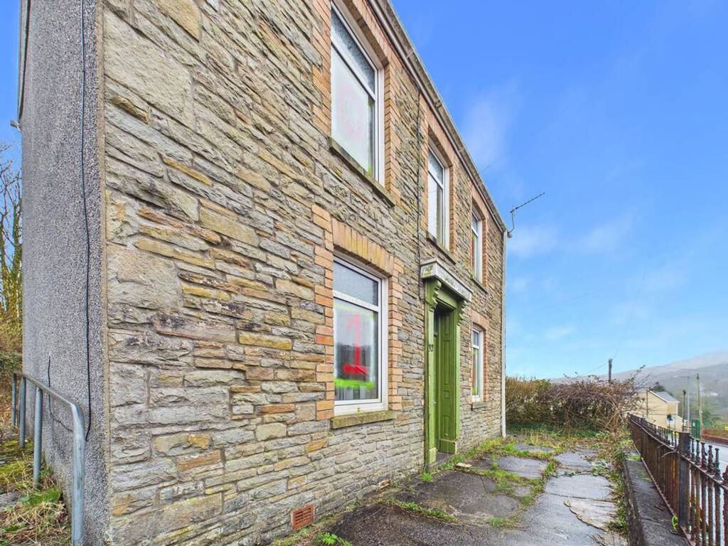 Property photo 2 of 24