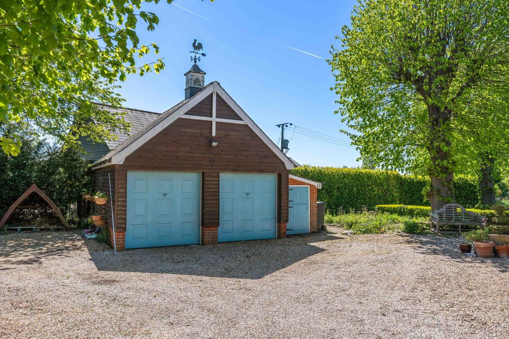 Property photo 3 of 40