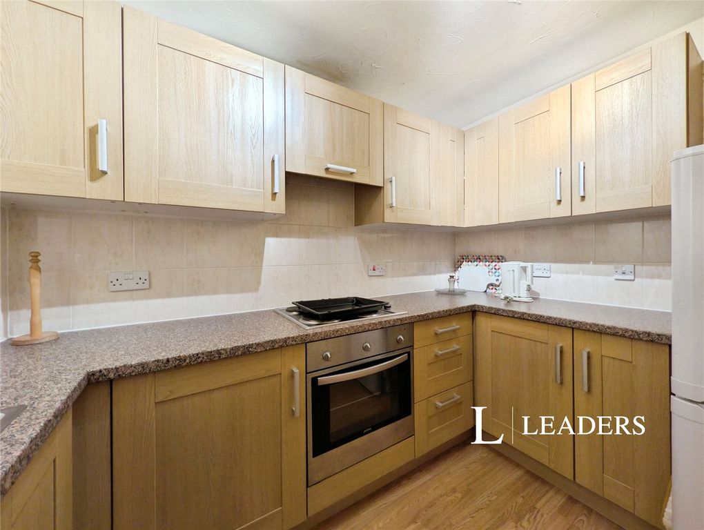 Property photo 2 of 11 Picture No. 18