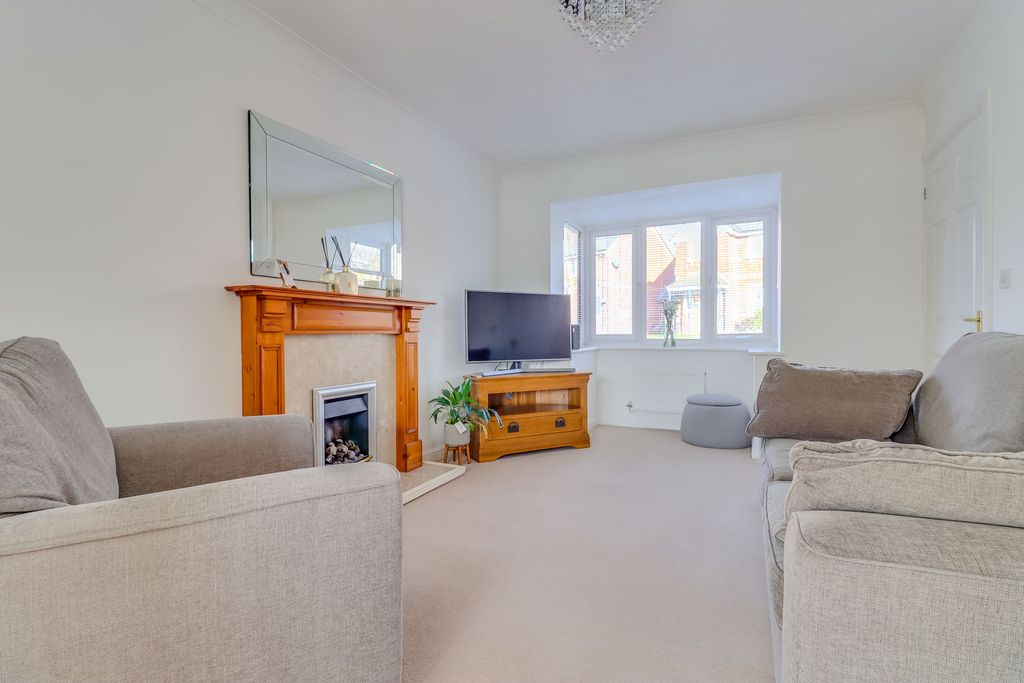 Property photo 2 of 18