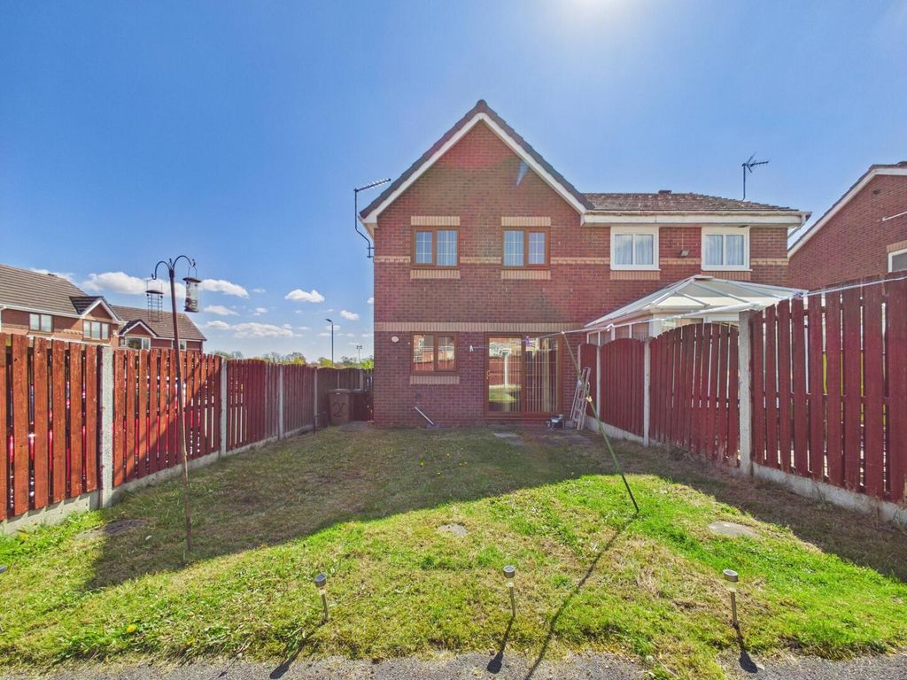 Property photo 2 of 11 Rear Garden