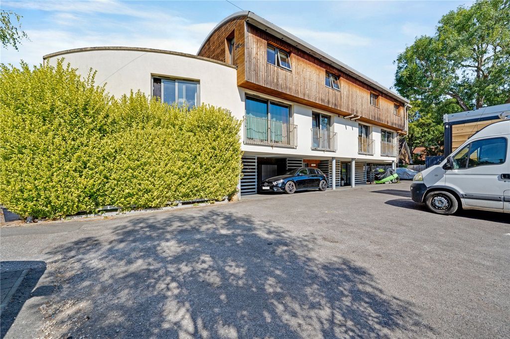 Property photo 1 of 10 Picture No. 03