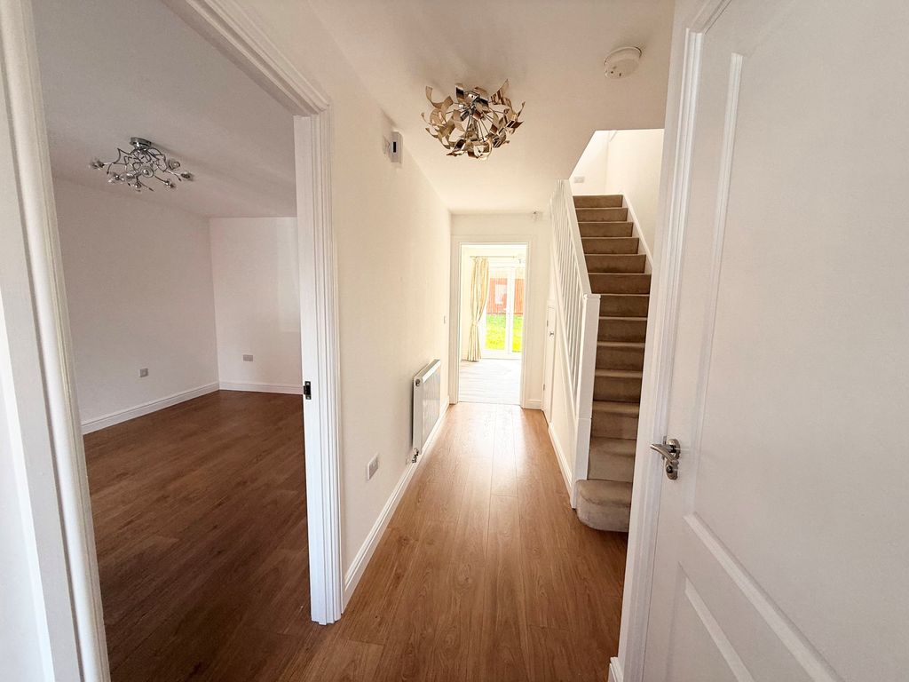 Property photo 2 of 17 Image