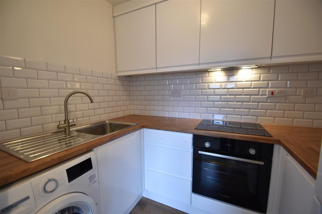 Property photo 3 of 14 3.Jpg