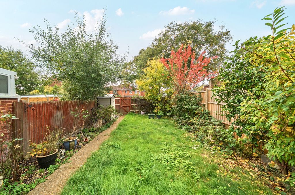 Property photo 2 of 14 1375151-6-690A164...