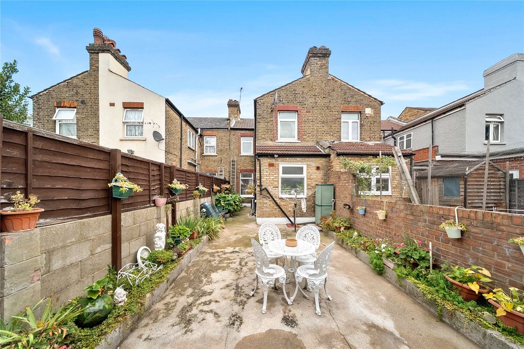 Property photo 2 of 15 Picture No. 04