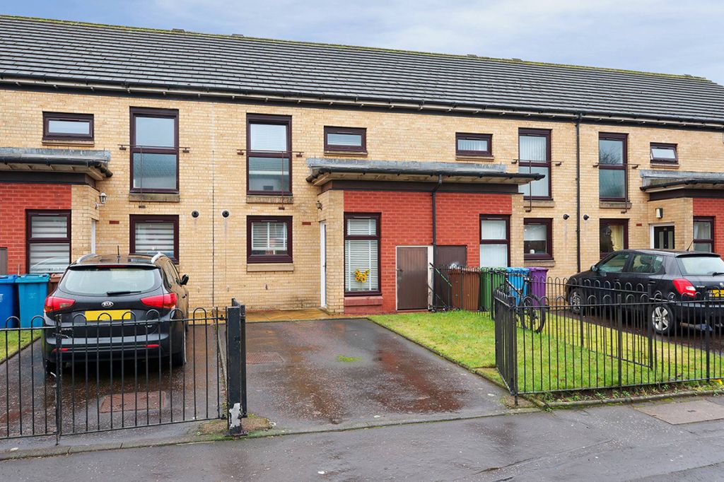2 bed terraced house for sale Parkhead