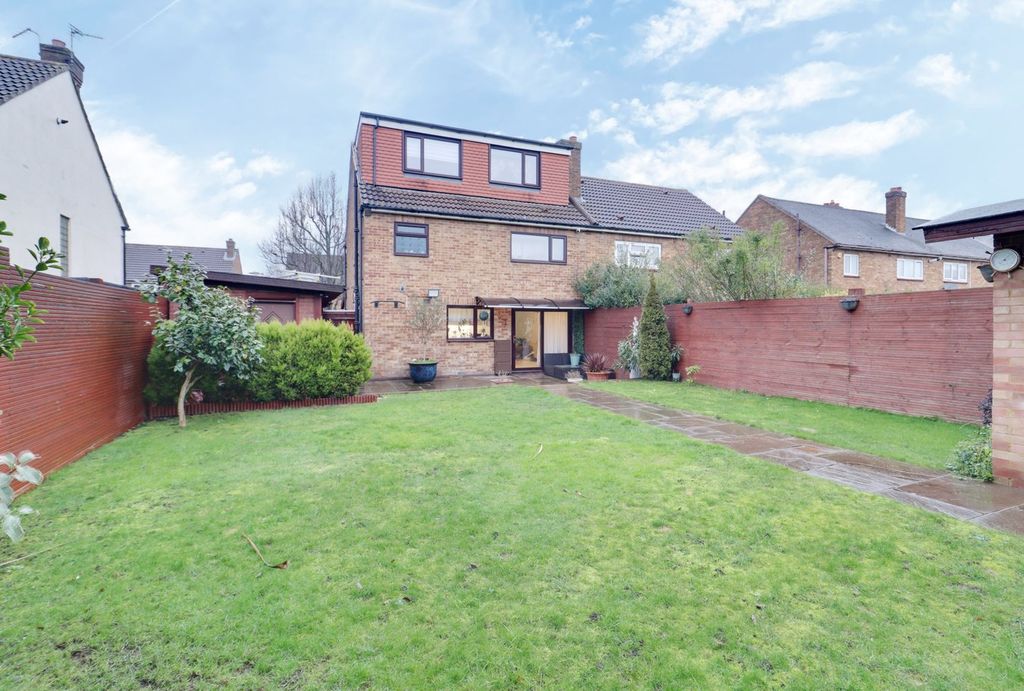 Property photo 2 of 21