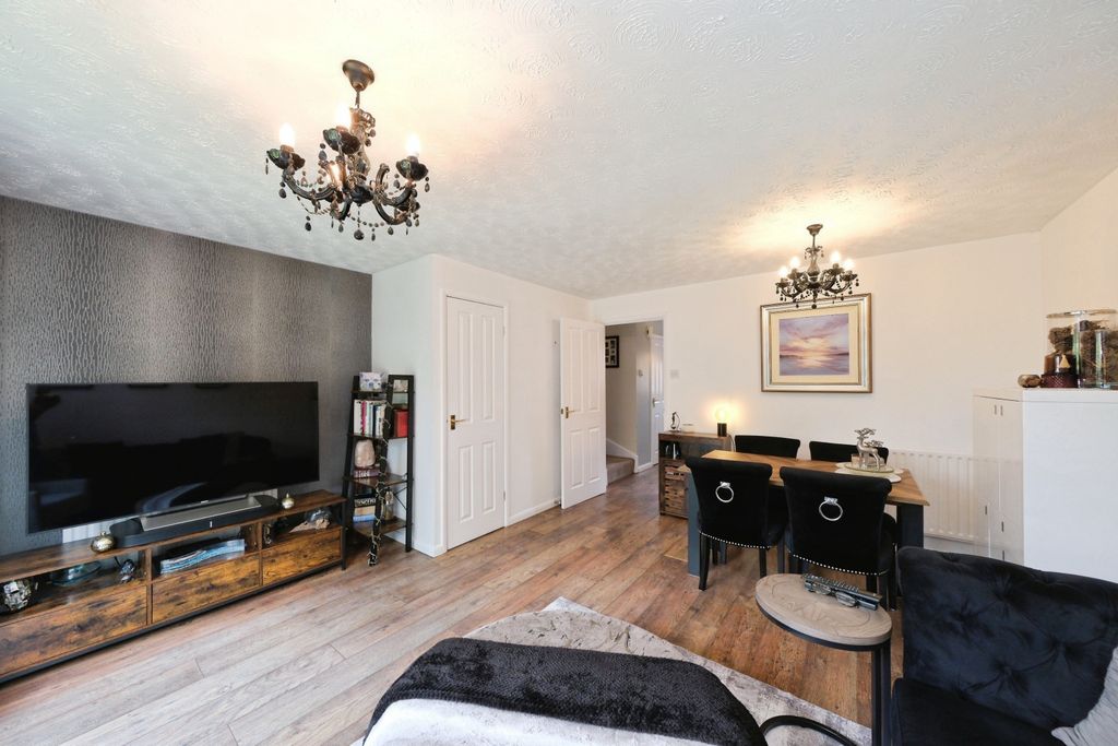 Property photo 2 of 18 Img_7184