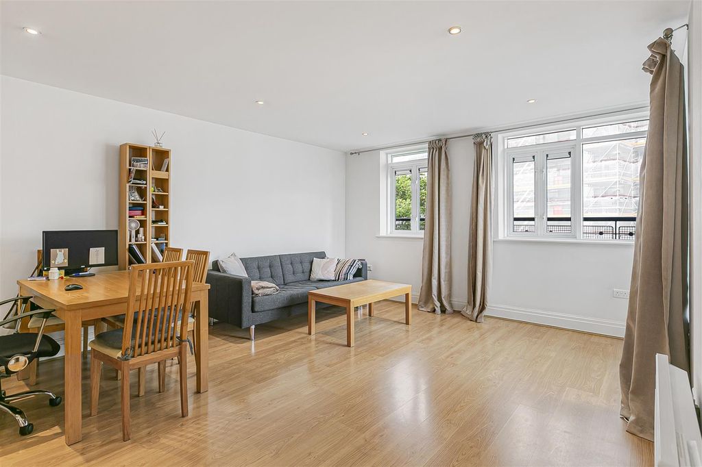 Property photo 2 of 12