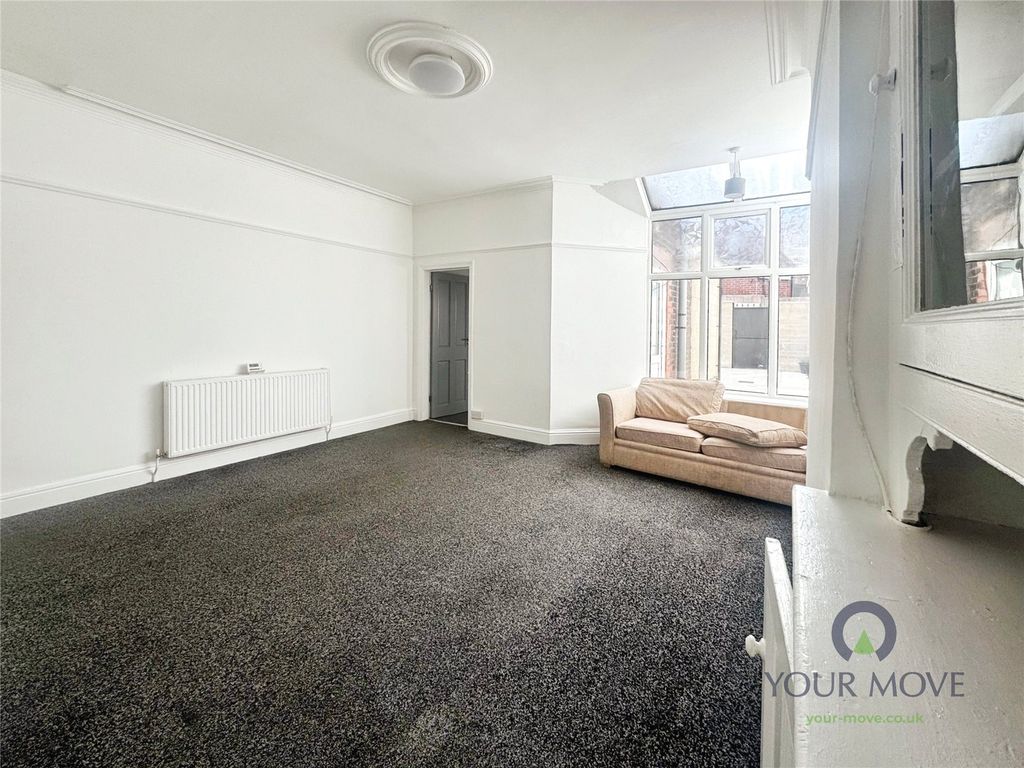 Property photo 3 of 12 Picture No. 02