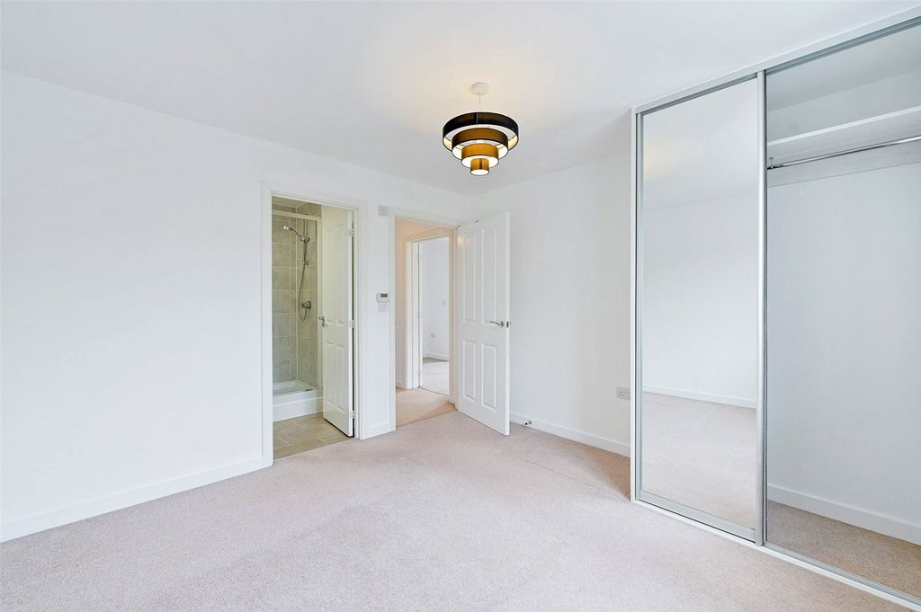 Property photo 3 of 10 Picture No. 05