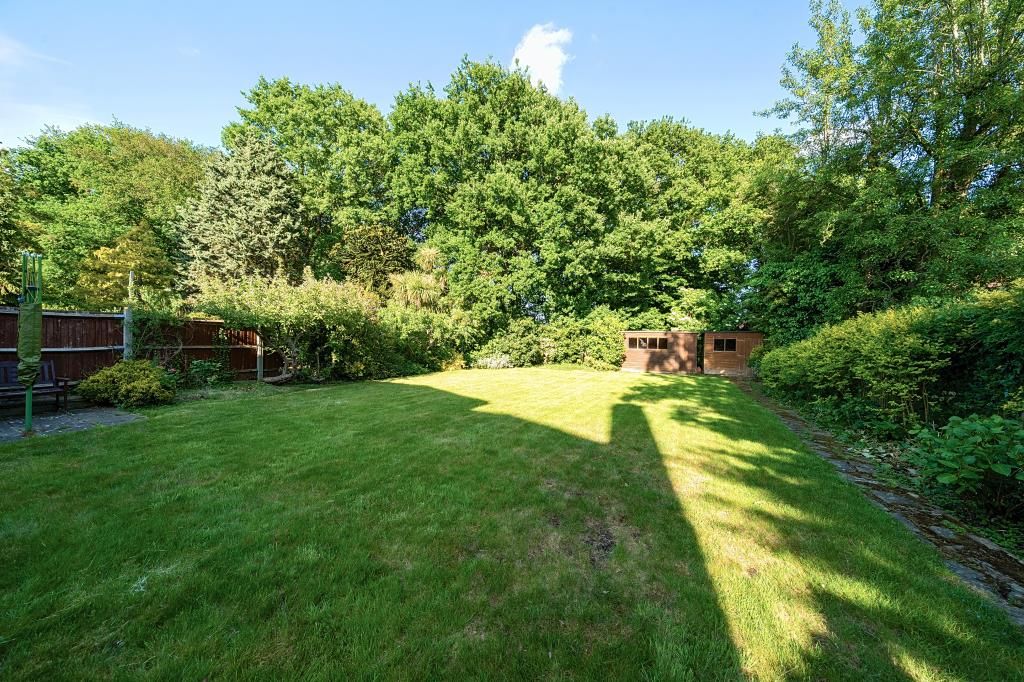 Property photo 2 of 21 Garden