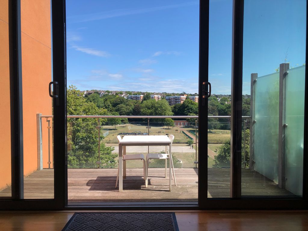 Property photo 2 of 8