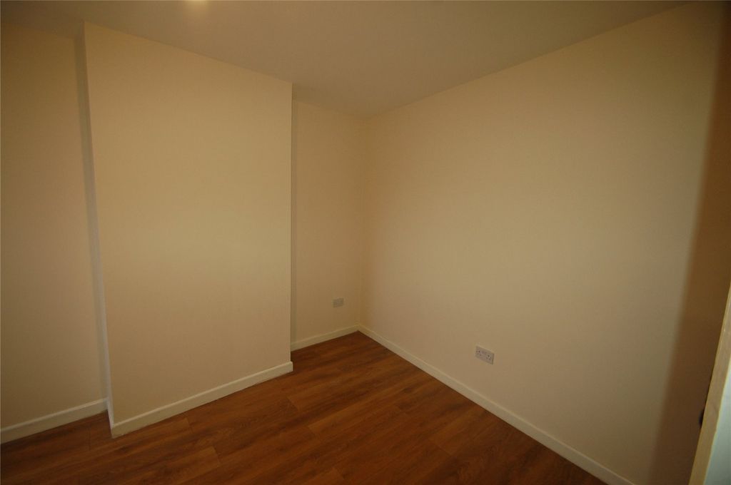Property photo 3 of 5 Picture No. 04