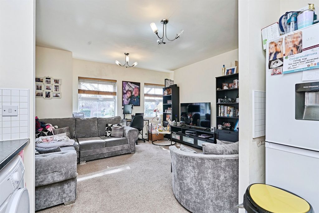 Property photo 2 of 14