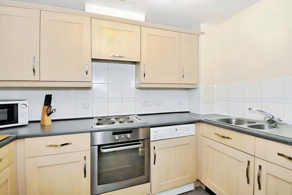 Property photo 2 of 11 Pbox-Img.Jpg