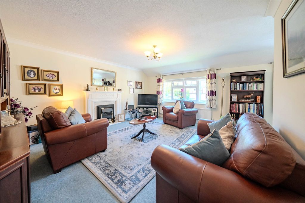 Property photo 2 of 12 Picture No. 02