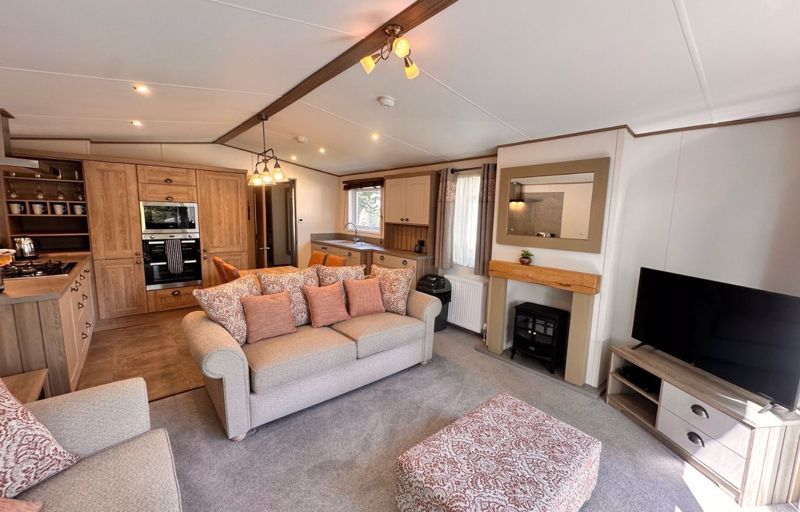 Property photo 2 of 19 Photo 84