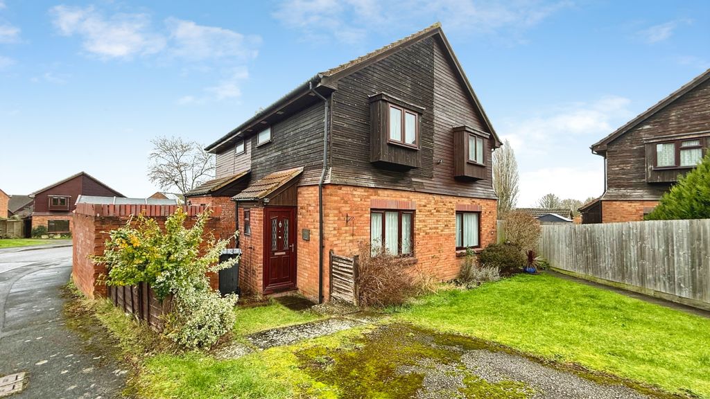 Property photo 1 of 2