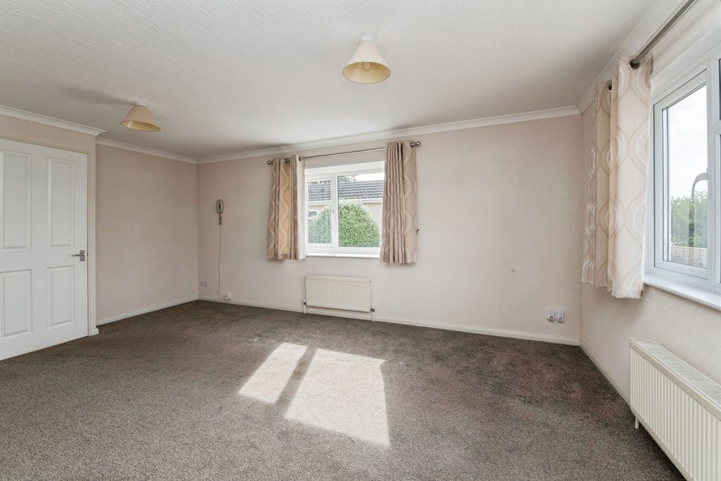 Property photo 3 of 19