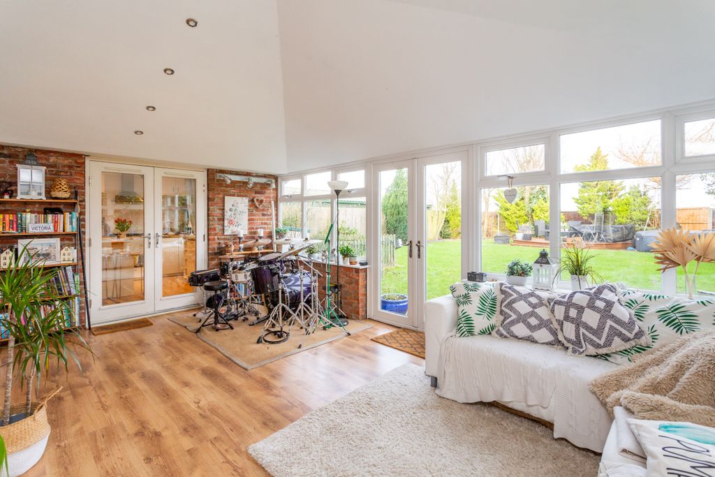 Property photo 2 of 40 Conservatorya