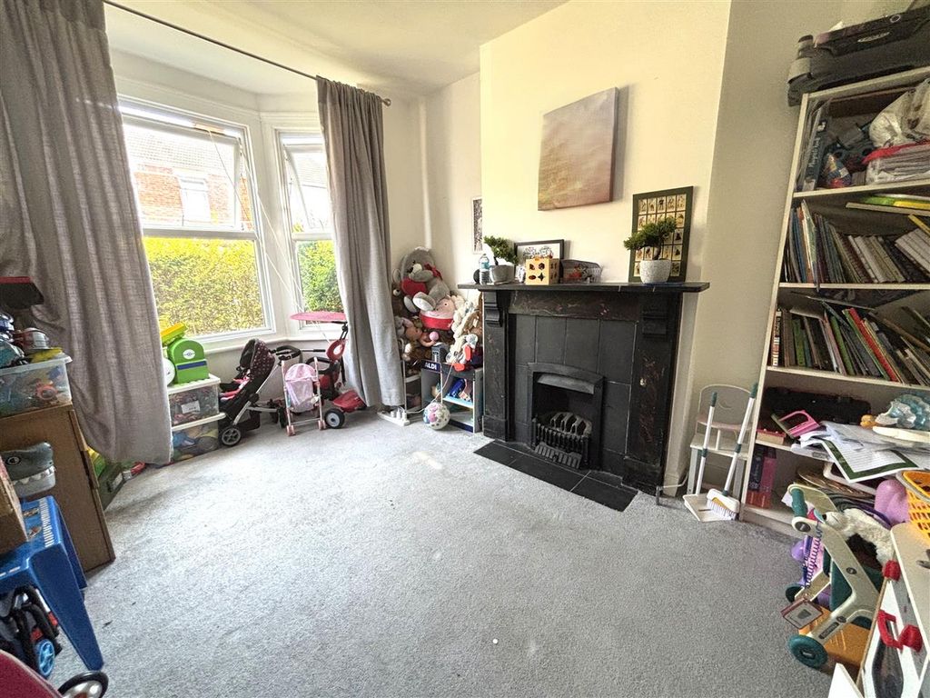 Property photo 3 of 10