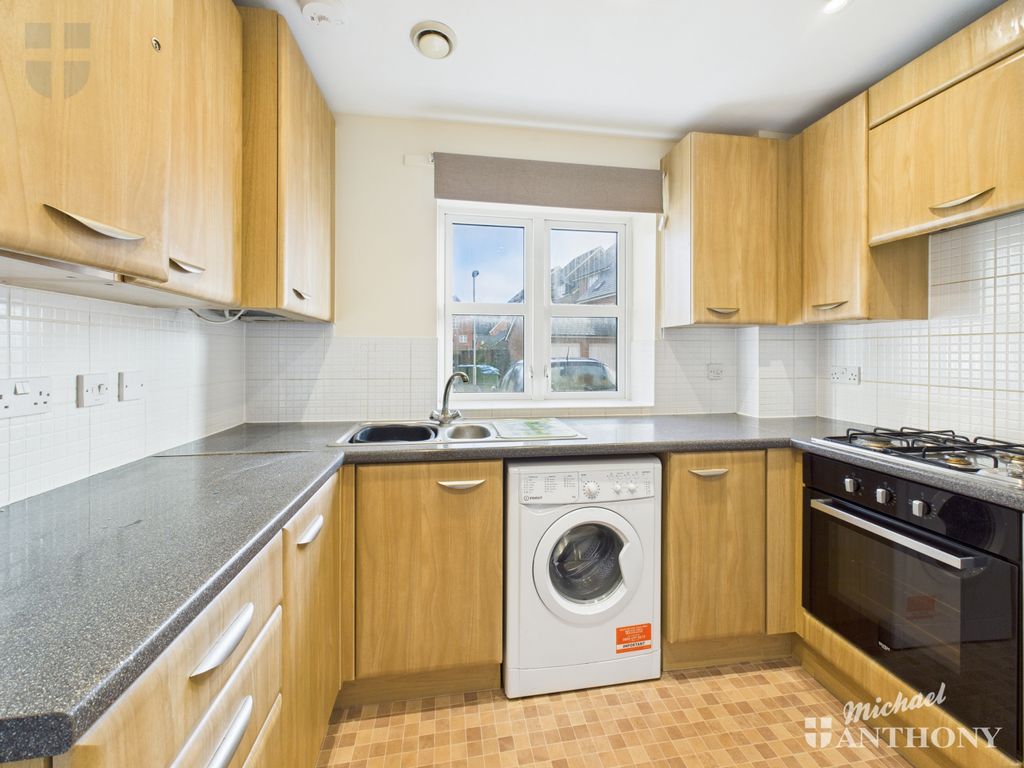 Property photo 2 of 7 Cam03852G0-Pr0522-Still006