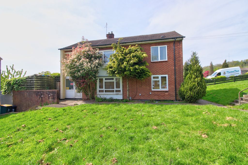 Property photo 2 of 14 Img_3042_3_4_Realistic