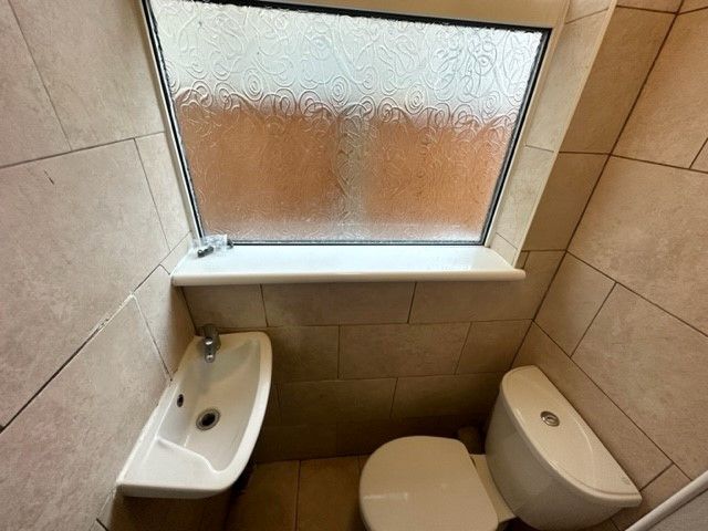 Property photo 2 of 3