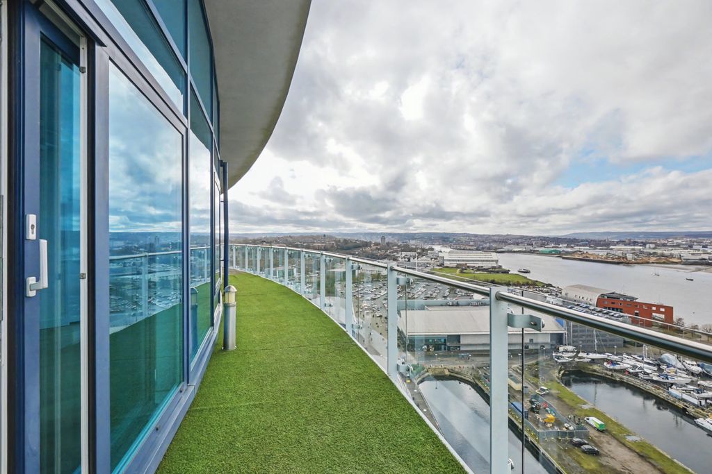 Property photo 1 of 11 3 Bedroom Apartment For Sale