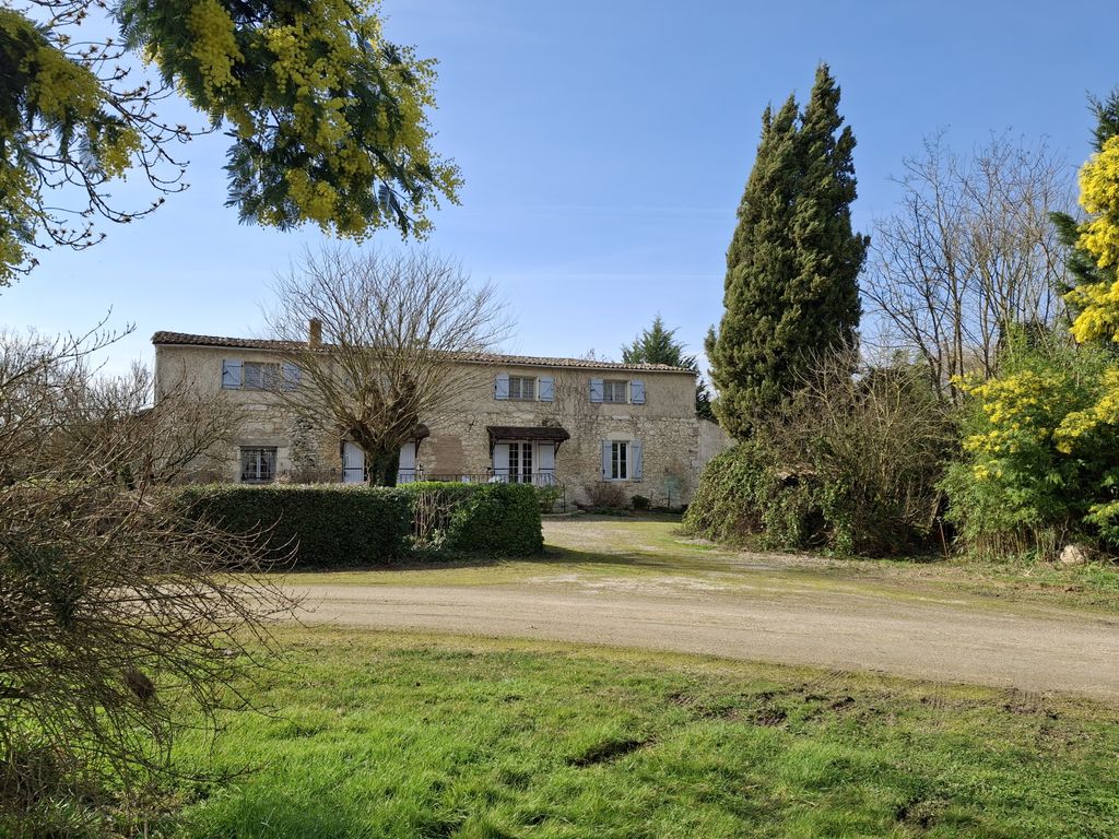 Property photo 1 of 18