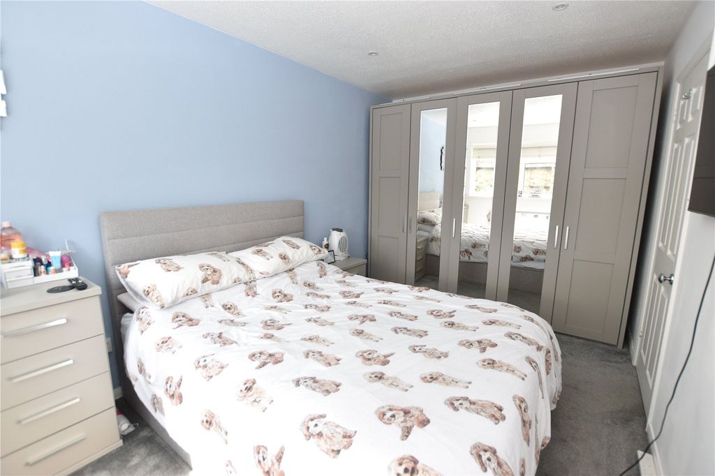 Property photo 3 of 13 Picture No. 02