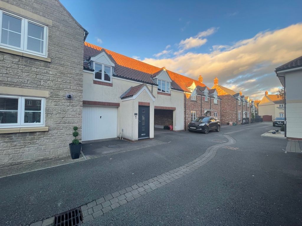 Property photo 1 of 11 Front